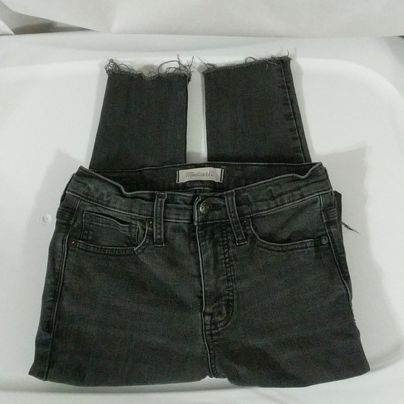 Madewell 8" High Rise Skinny Faded Black Raw Hem Distressed Jeans - size 25 - Picture 1 of 10